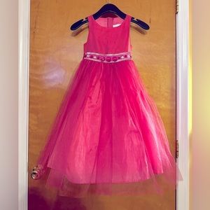 Gorgeous party dress.